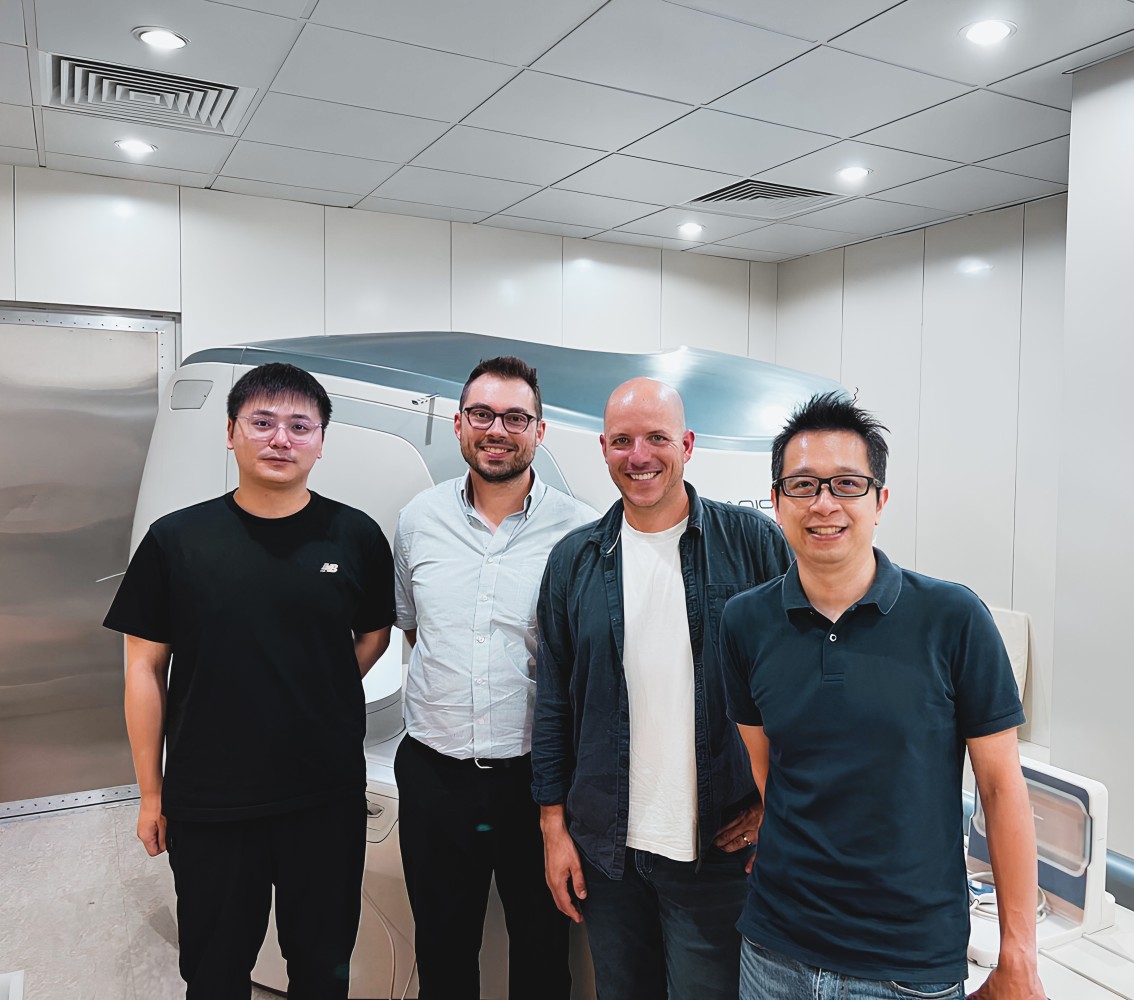 HAWKCELL AND TIME MEDICAL TEAM AT HAPPY VALLEY VETERINARY CLINIC AND HOSPITAL